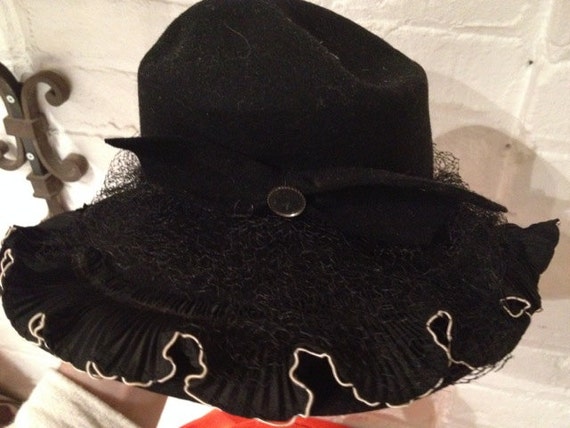 c. 1940-black felt - Swing Era Hat - image 2