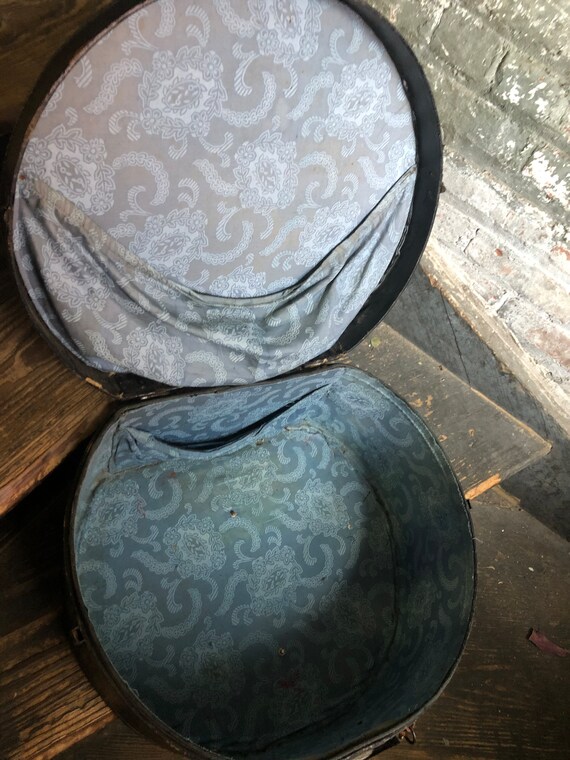 Victorian Traveling Hat Box - image 4