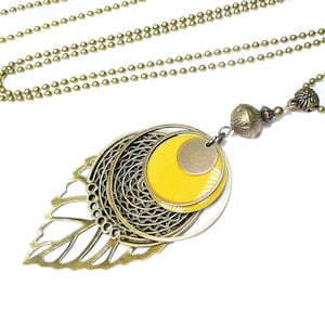 Lange Halskette, Boho-Halskette und senfgelbes Pailletten-Bronzeblatt