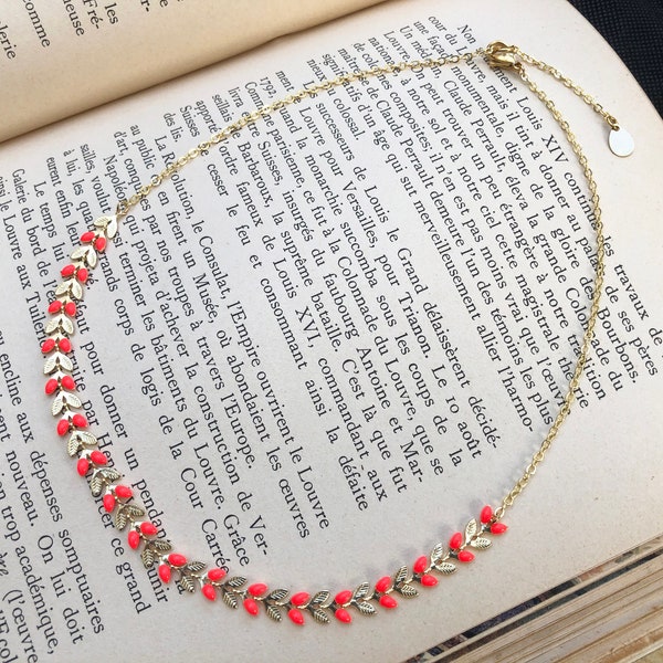 Collier chaine épis dorée et corail, collier épis doré corail, collier maille épis doré, collier ras de cou épis, collier dore maille épis