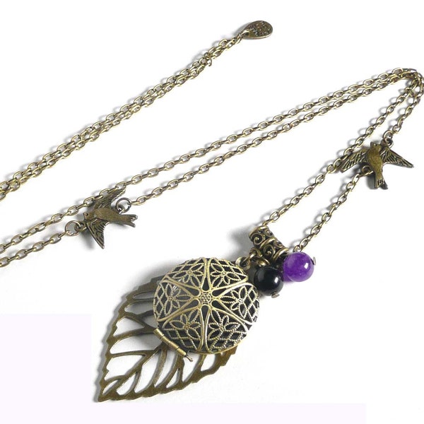 Sautoir collier médaillon pendentif porte photo,oiseaux bronze,perles noire et violette, bijou bronze vintage