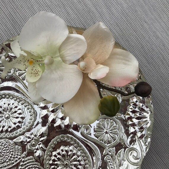 white hair flowers accessories