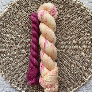 Champagne Toast l | Hand Dyed Yarn | Sock Set | Full Skein | 100 g | Mini Skein | 20 g | Fingering Weight