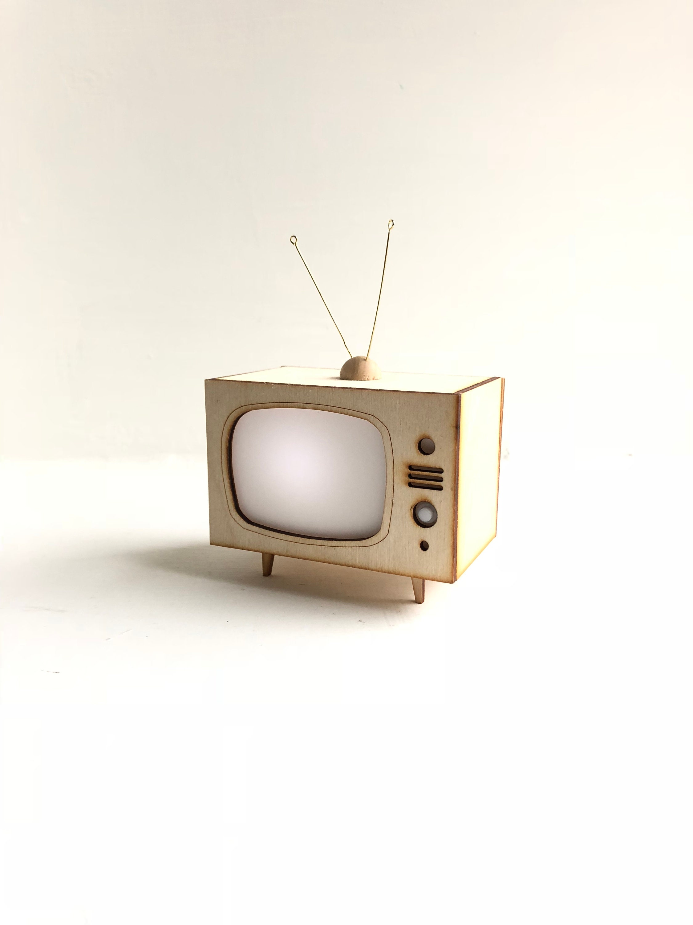 Mini Veilleuse Tv - Lumière de Télévision Rétro Bois et Acrylique Style Années 60 Antennes en Laiton
