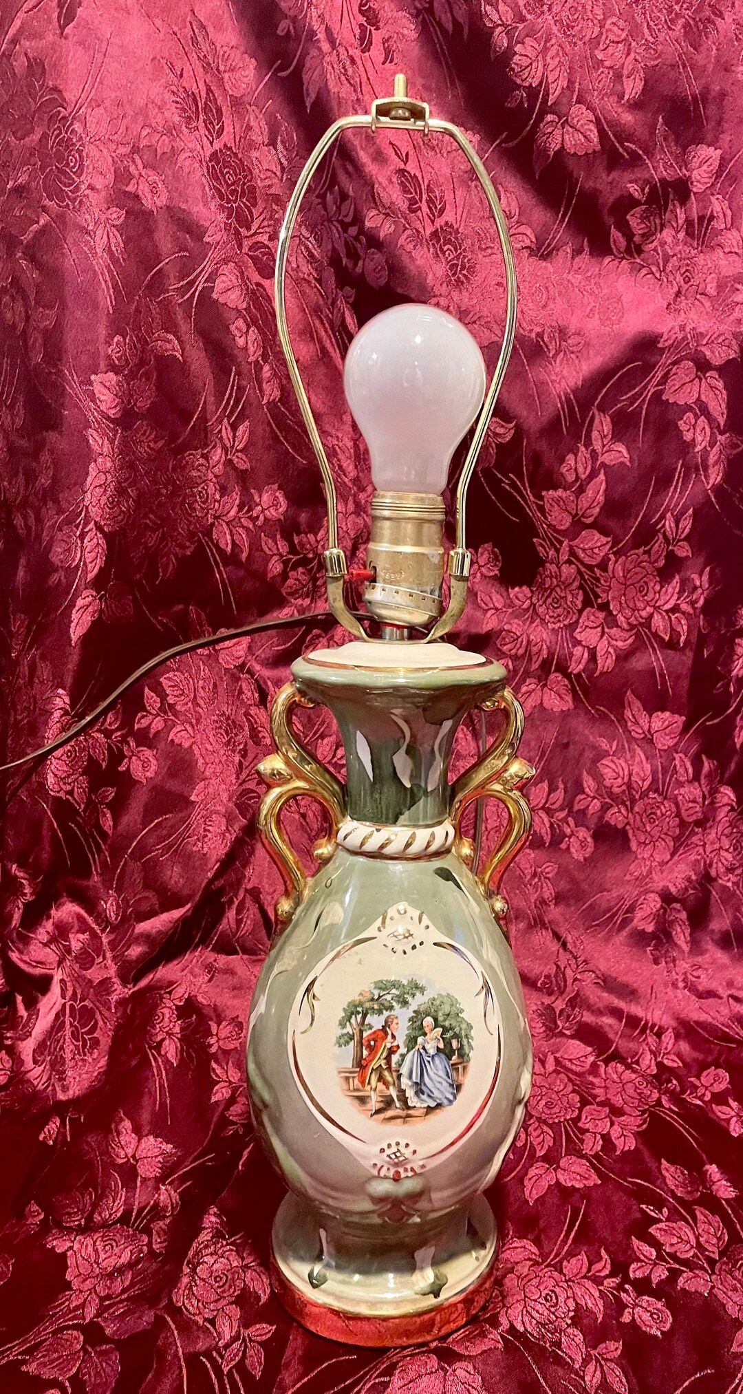 Vintage Antique Victorian Hand Painted Porcelain Table Lamp With Gold
