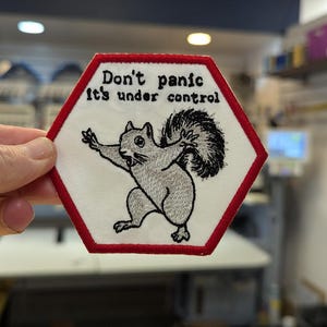 Dont Panic Squirrel Patch bild 2