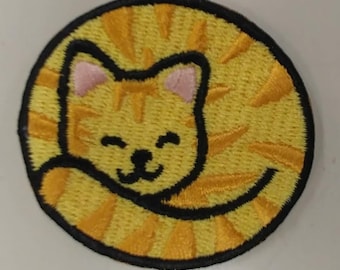 Écusson petit chat tigré, fer brodé sur écusson chat