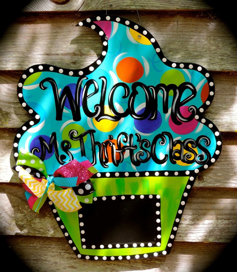 Large Cupcake Door Hanger