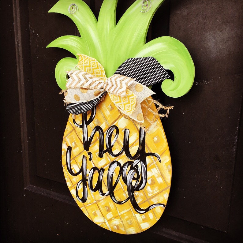 Beautiful Wooden Pineapple Door Hanger