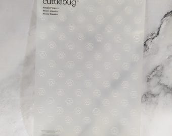 Cuttlebug Embossing Folder: Simple Flowers Print (4.5x5.75&quot;)