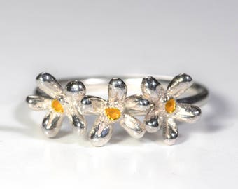 Flower Ring, Yellow Daisy Ring, Daisy Ring, Wild Flower Ring, Yellow Flower Jewellery, Nature Lover Gift, Garden Jewellery, Gift for Her