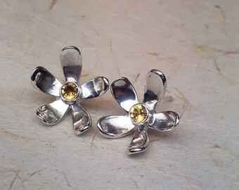 Sterling Silver Daisy Flower Stud Earrings With Golden Yellow Citrines