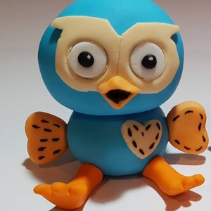 Hoot The Owl Giggle And Hoot edible fondant cake topper ABC4kids image 1