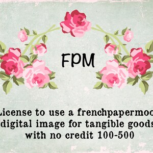 Peut inclure: Licence d'image numérique avec un motif floral. L'image présente des roses roses et des feuilles vertes disposées en arc floral, avec les lettres "FPM" au centre. Le texte en bas indique "Licence d'utilisation d'une image numérique frenchpapermoon pour des biens tangibles sans crédit 100-500."