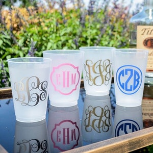 Traditional Couple&#39;s Monogram Shatterproof Cups, Personalized Wedding Cup, Custom frost flex cup, Customizable Engagement Party Plastic