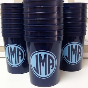 Monogrammed Plastic Stadium Party Cups, Circle Monogram Cups, Personalized Wedding Cups, Wedding Favors, Custom Party Favors, Printed Cups