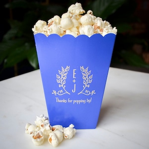 Custom Wedding Popcorn Bar Favor Boxes, Monogrammed Scalloped Popcorn Container, Thanks for Popping By, Popcorn Holder, Dessert Favor Bar