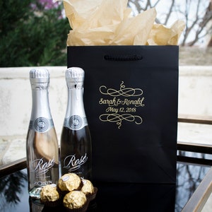 Custom Couple&#39;s Name Hotel Welcome Gift Bags, Wedding Weekend Welcome Bags, Personalized Wedding Bags, Custom Gift Bags