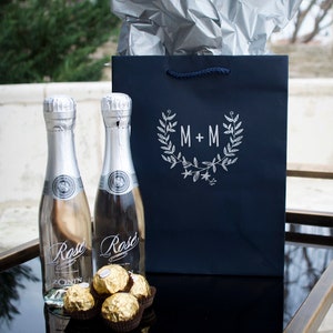 Personalized Wedding Bags, Wedding Welcome Bags, Custom Printed Favor Bags, Wedding Gifts, Bridal Shower, Premium Paper Gift Bags