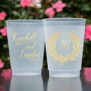 Monogrammed Shatterproof Wedding Cups, Personalized Wreath Monogram Frost-Flex Cups, Engagement Party, Anniversary Cups, Bridal Shower