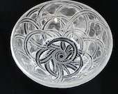 Vintage Signed Lalique Crystal Art Glass quot Pinsons quot Finches 9 1 2 quot Diameter Bowl Finches Nestled Among Bending Fern Fronds France Excellent