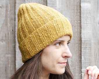 Bonnet en laine / Bonnet en tricot pour femme / Bonnet en tweed / Bonnet moutarde