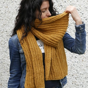 Handgestrickter Merino Wolle Schal - Senf Oversized Schal