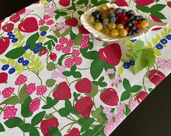 Cotton table runner Berries pattern table runner Summer table runner Scandinavian design table linen