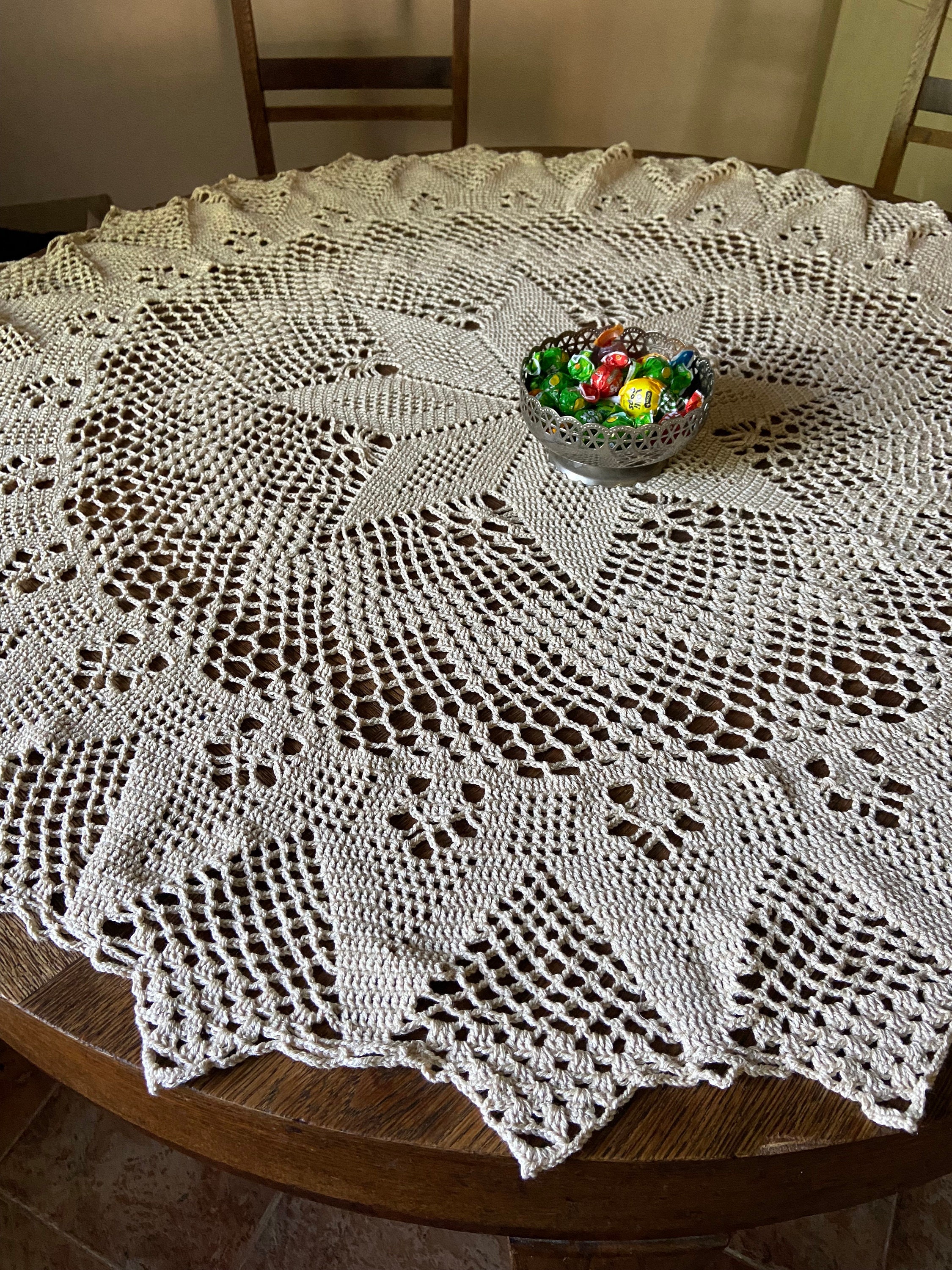 Tovaglia Rotonda Hetao In Cotone 100% – 80 Cm, Con Centrini In Pizzo Beige, Fatta A Mano All’uncinetto
