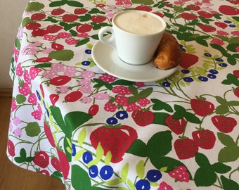 Round Tablecloth Cotton Tablecloth Berries on white Table Linen Oval Rectangle Square