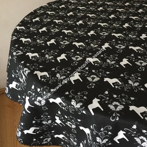 ダラ ホース ブラック ホワイト コットン テーブルクロス ラウンド スクエア オーバル 長方形 テーブルリネン スカンジナビア デザイン