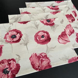 Poppies placemats Linen fabric placemats Textile table mats Set 4 Red poppy on cream background