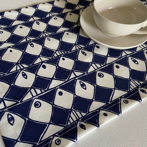 Cotton blue white placemats Reusable acrylic coated table mats set 4 stylized fishes pattern