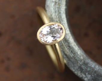 Ring with Morganite 18k - Engagement