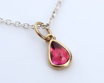 Pendant made of 750 yellow gold with pink tourmaline drops