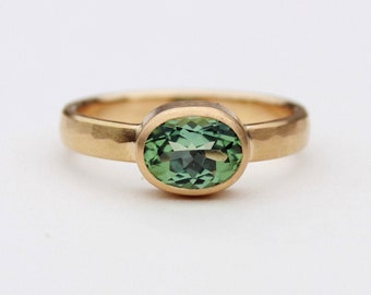 750 gold ring hammer blow with tourmaline oval