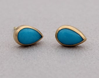 Earrings made of 750 yellow gold with turquoise drops