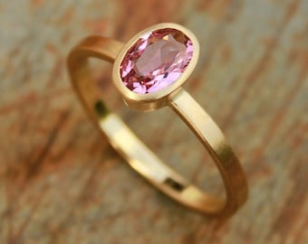 18k ring with tourmaline
