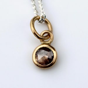 Pendant made of 750 yellow gold with rosecut diamond (No. 1)