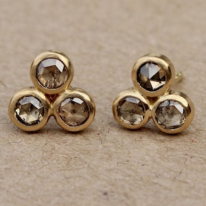 750 yellow gold stud earrings with rose-cut diamonds 0.495 ct