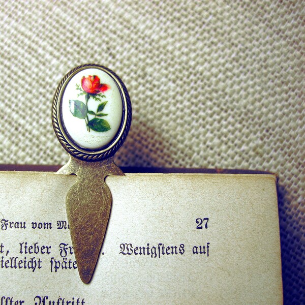 Bookmark Ivory And Red-Pink Rose