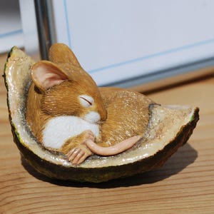 Hand-Painted Mouse Figurine in Conker Shell: Peakdale Sculptures, England