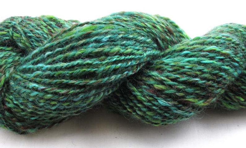 Handspun sock yarn spun from Mohair , Wensleydale, BFL and Nylon in shades of blue green imagem 3