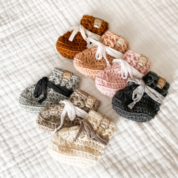 Luxe Classic Booties / Baby Slippers / Crochet Baby Shoes / Pregnancy Announcement / Crochet Baby Slippers / Baby Booties / Wool Blend Yarn
