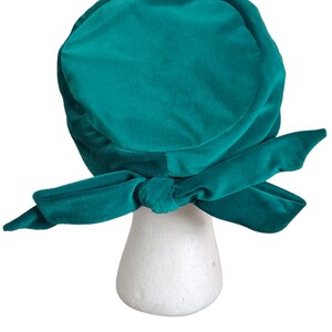 60s Mr. Fredericks Green Velvet Pillbox / Cloche Hat With Bow, Vintage Classic Hats image 2