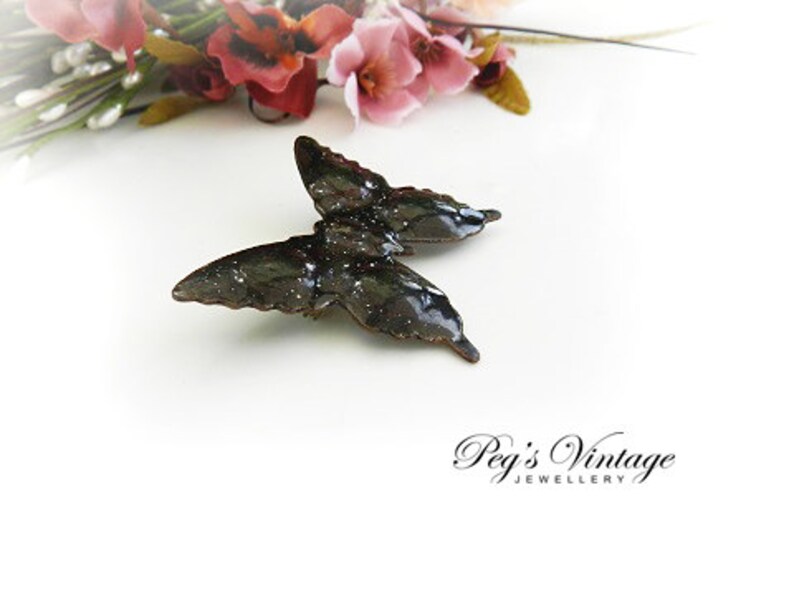 Beautiful Vintage Butterfly Brooch Pin / Artisan Crafted Brass Metal Resin Butterfly Brooch/Pin image 2