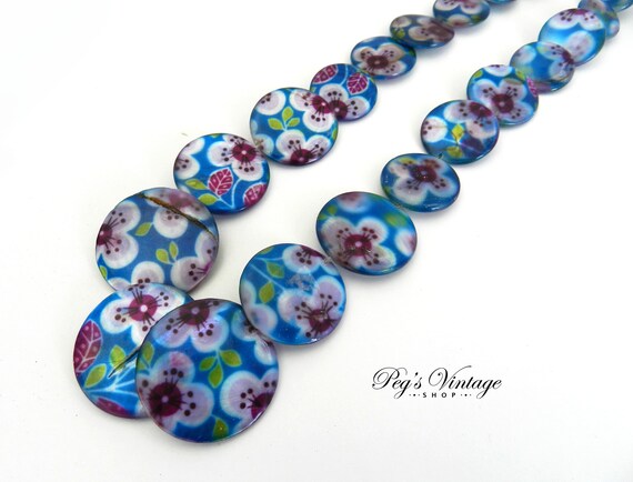 Vintage Floral Resin Bead Necklace, Shabby Chic B… - image 3