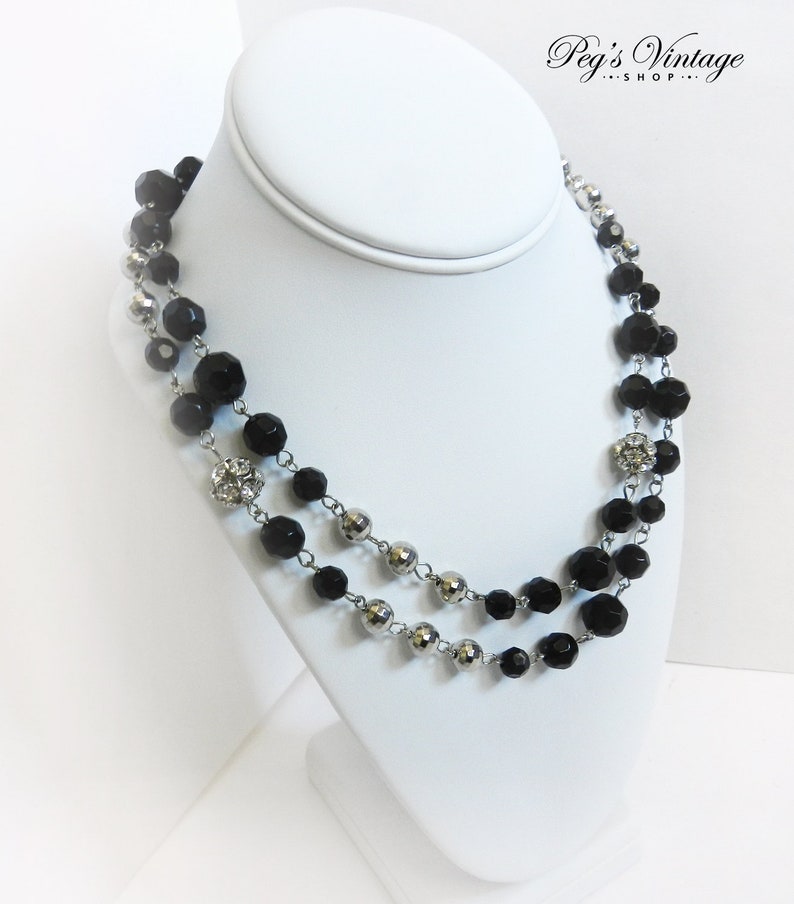 Vintage Black /& Silver Bead Necklace
