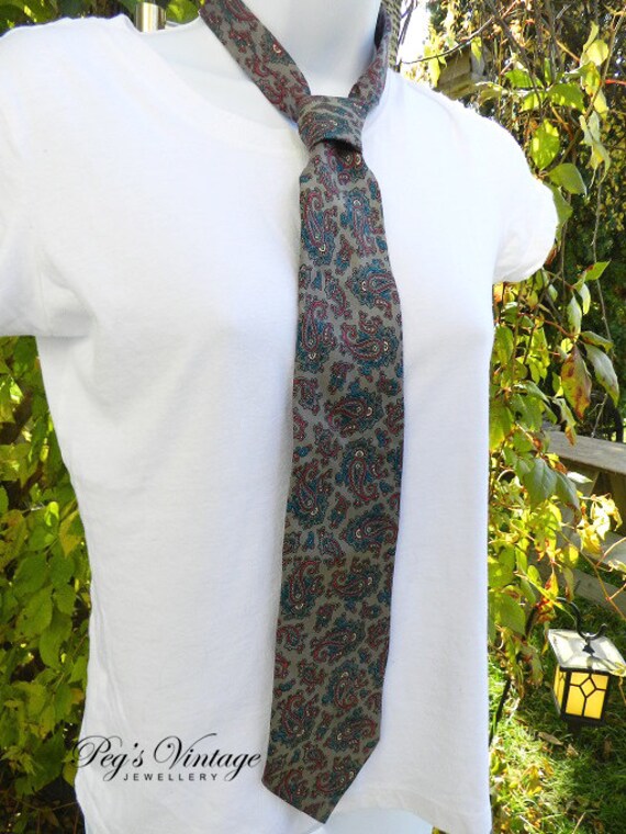 Vintage 1970s Silk Paisley Necktie, Hand Made in … - image 2