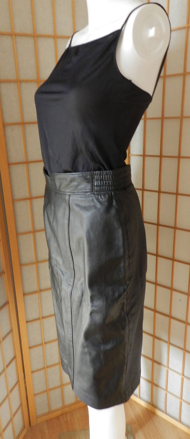 Pencil Skirt Misses Size 10 London Fog New York Genuine Leather Skirt Vintage Black Leather Skirt High Waisted Skirt
